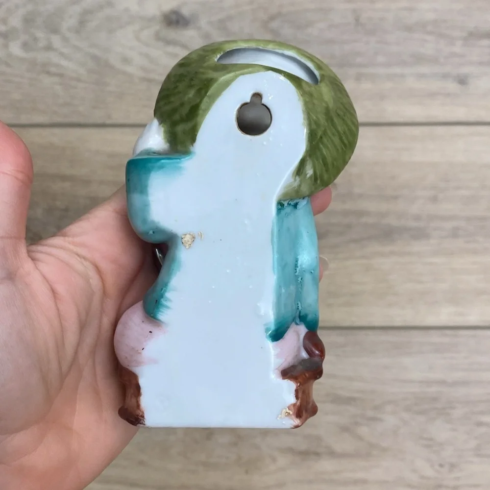 Vintage Chinese Wall Pocket‎ Figural Vase
